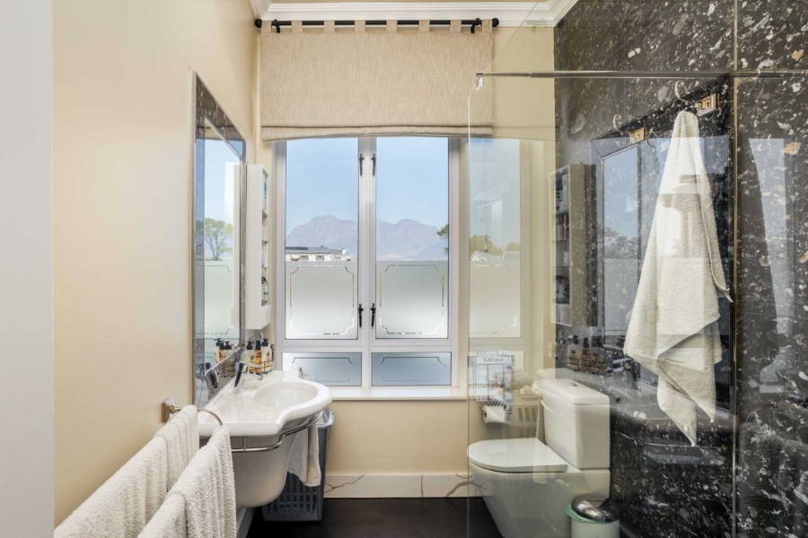 4 Bedroom Property for Sale in Val De Vie Estate Western Cape